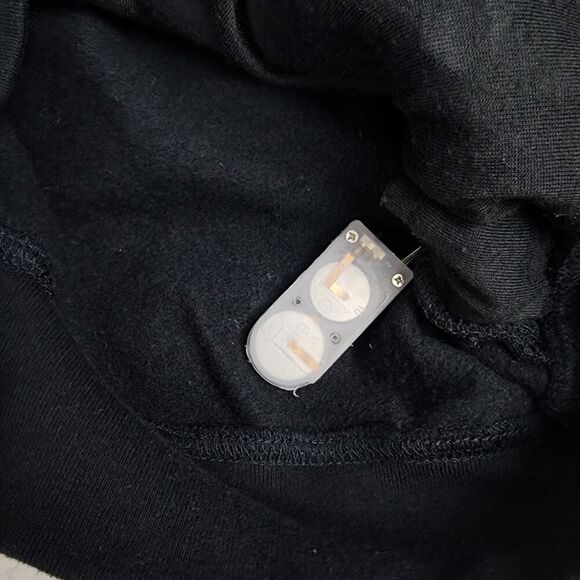 Disney Frozen Graphic Light Up Long Sleeve Pullover Sweater Black Size Small - Picture 8 of 11